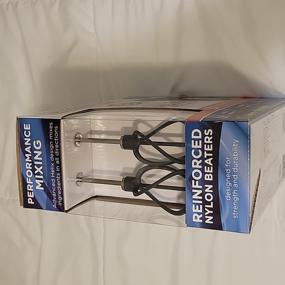 Hand Mixer - Picture 2 of 3